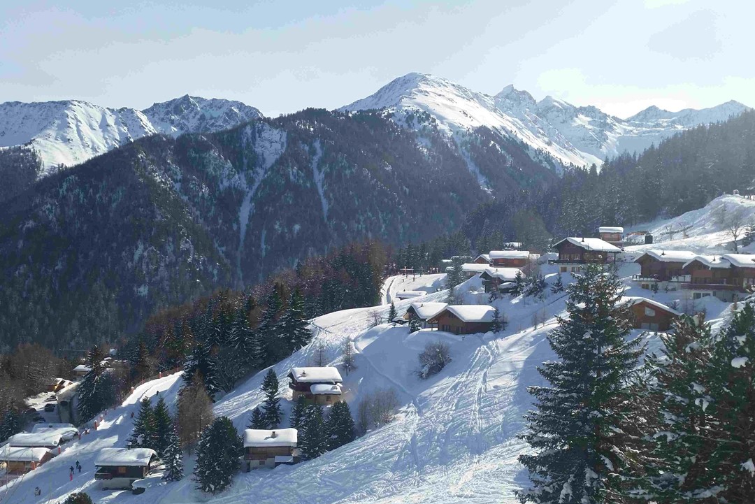 La Tzoumaz - the well-kept secret way to ski or hike Verbier's 4 Valleys, without paying Verbier's high prices!
